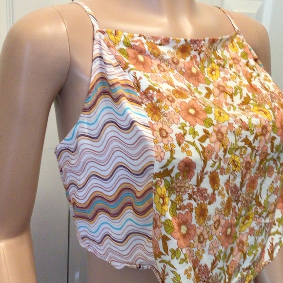 SO Juniors Yellow Pink Floral Contrast Bandana Crop Tank Top Size Large - Picture 2 of 4